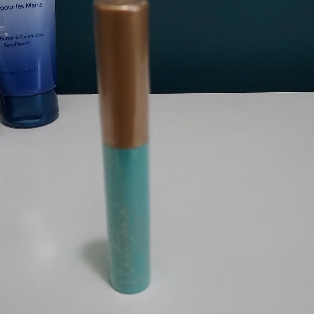 Mascara Jade